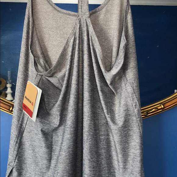 Reebok women’s graphic singlet tank - Picture 4 of 7